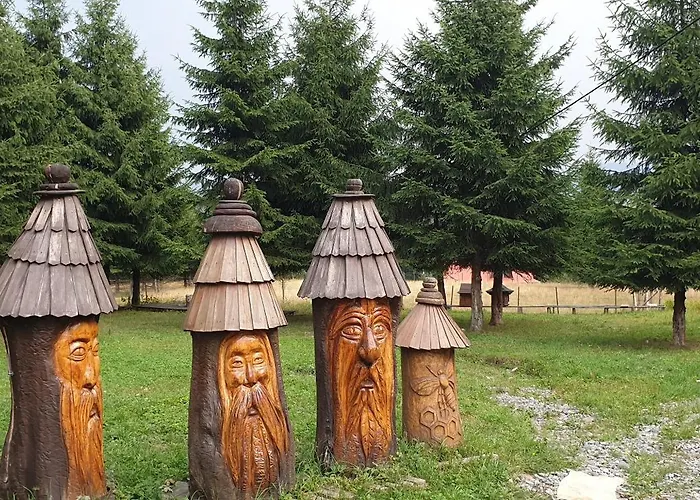 Zatisi Na Pomezi *